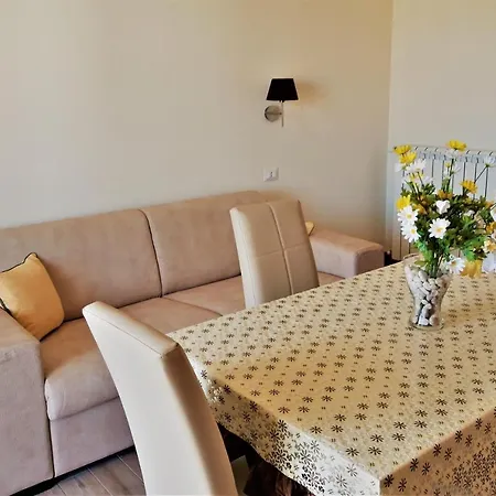 Angelina Holiday home *